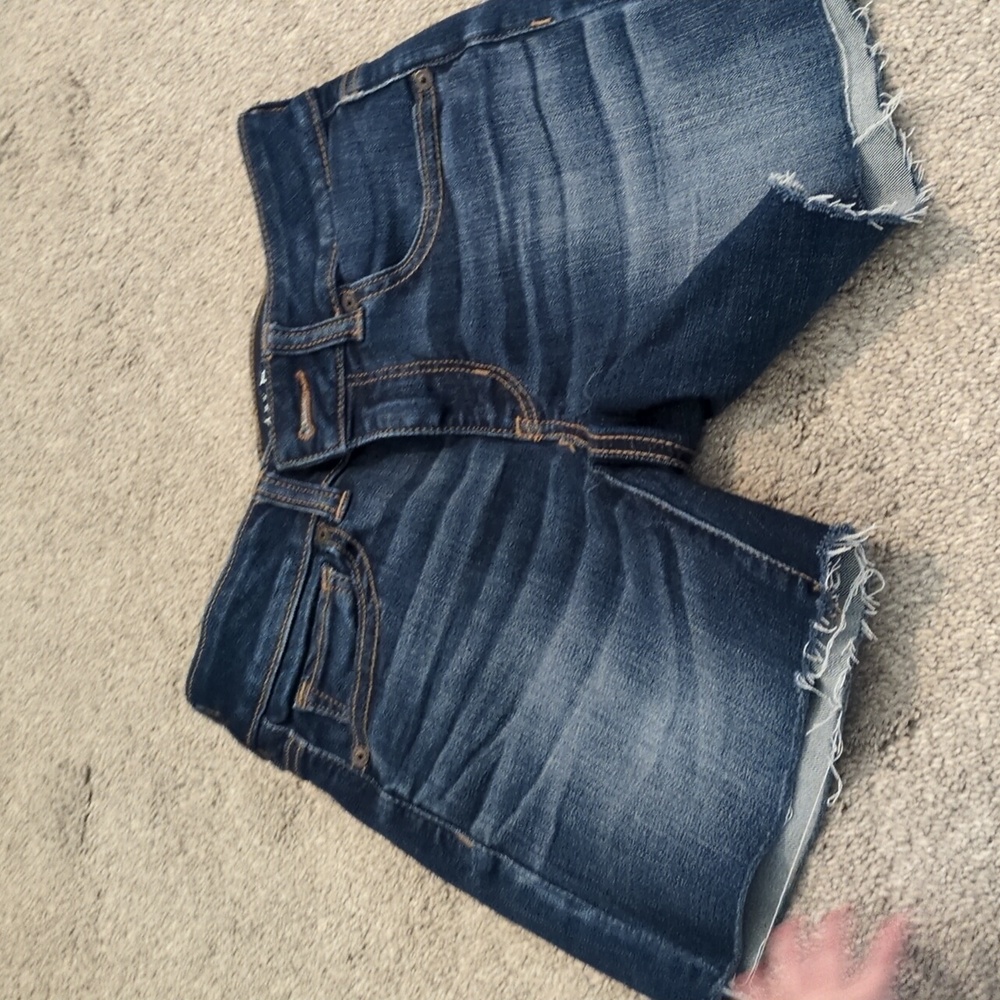 American Eagle cutoff denim jean shorts. Super super stretch / Midi size 2.